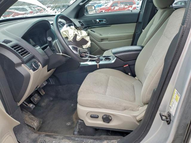 Ford Explorer Image 12