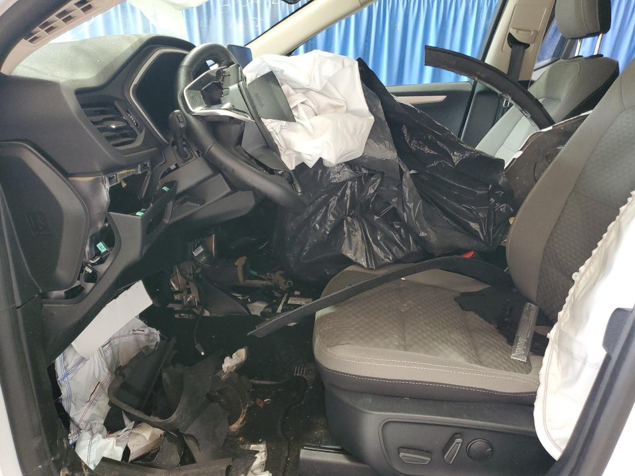 Ford Escape Se Sport Image 3