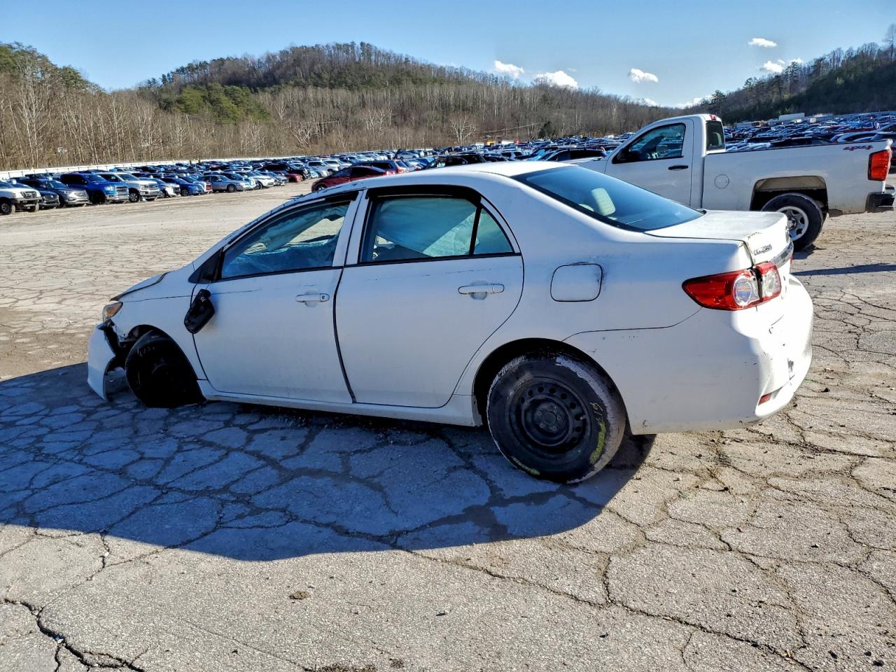 Toyota Corolla Base Image 5