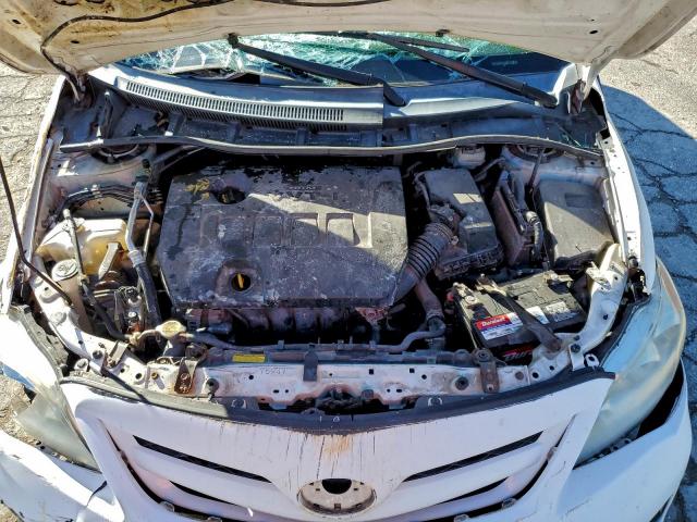 Toyota Corolla Base Image 7