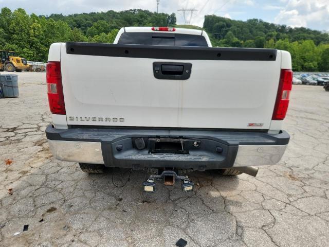 Chevrolet Silverado K2500 Heavy Duty Ltz Image 4