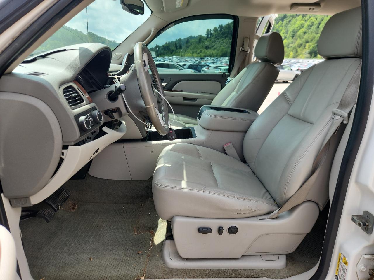 Chevrolet Silverado K2500 Heavy Duty Ltz Image 7