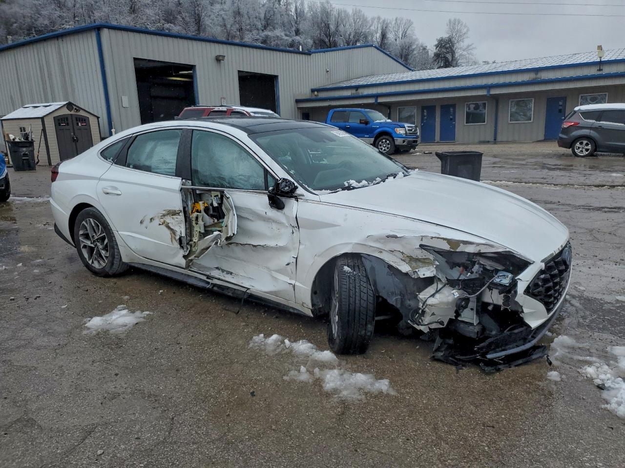 Hyundai SONATA Sel Image 2