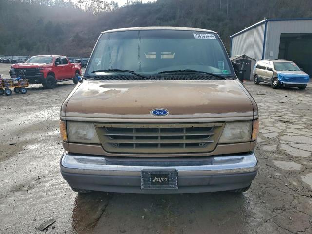 Ford Econoline E150 Van Image 5