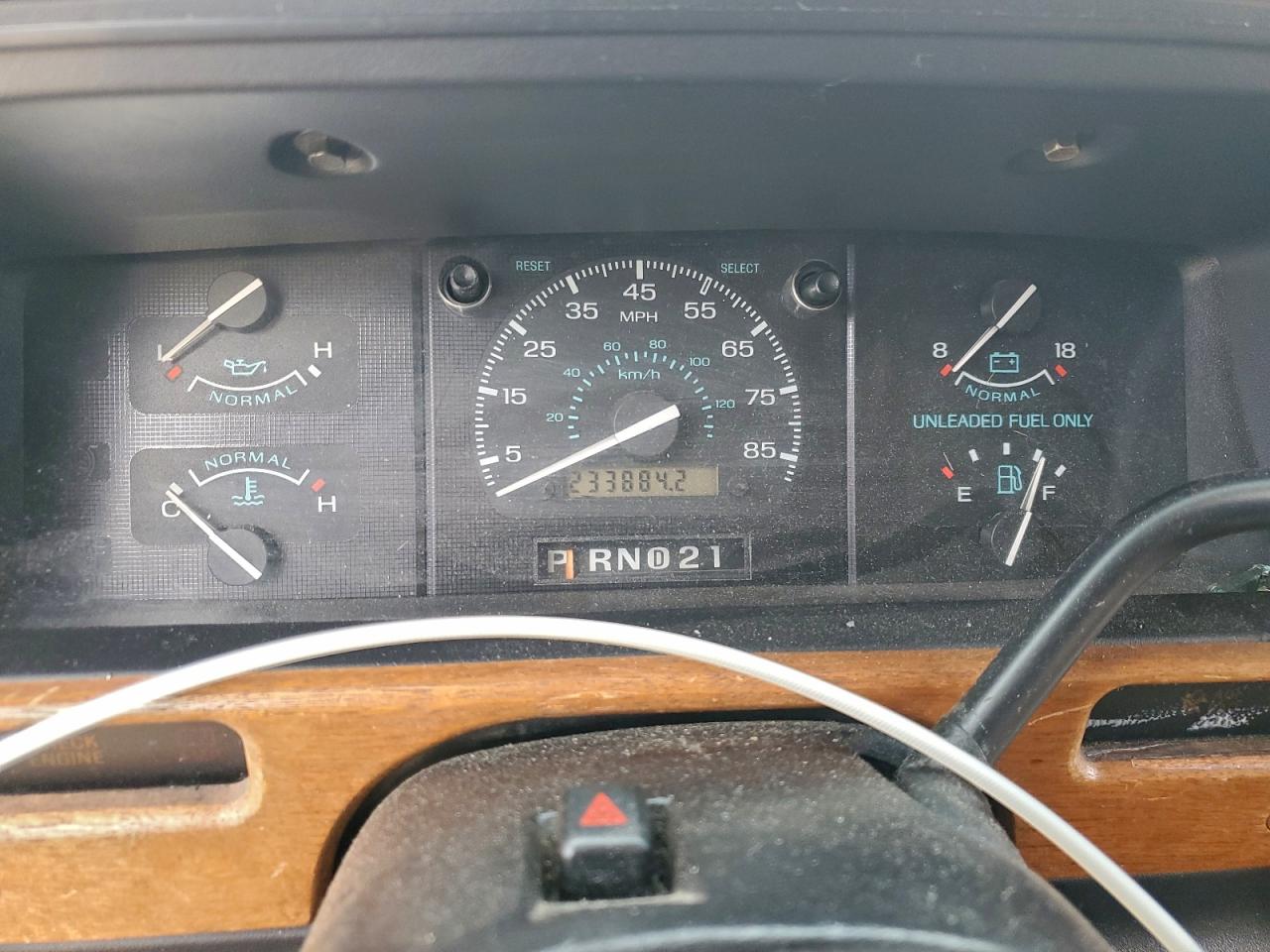 Ford Econoline E150 Van Image 8