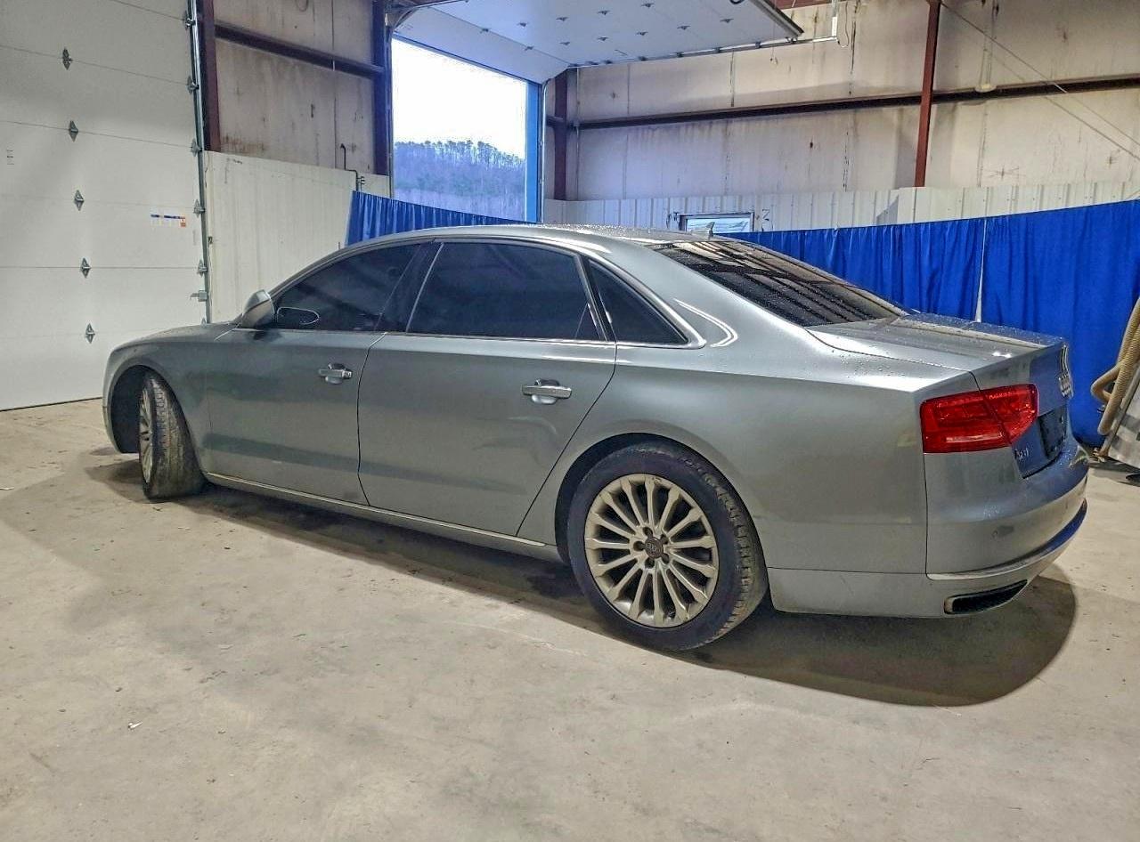 Audi A8 L Quattro Image 12