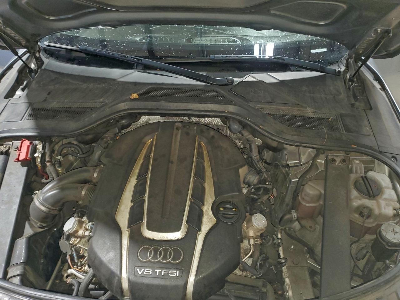 Audi A8 L Quattro Image 6