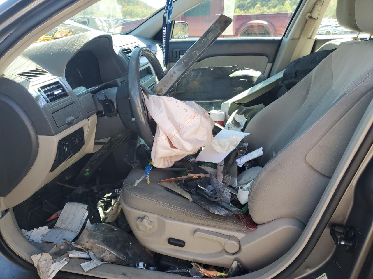 Mercury Milan Image 11