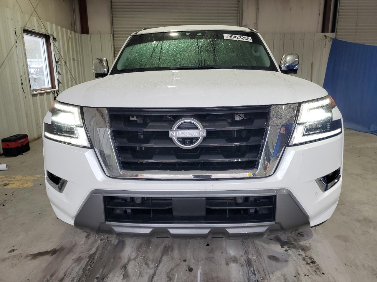 Nissan Armada Platinum Image 3