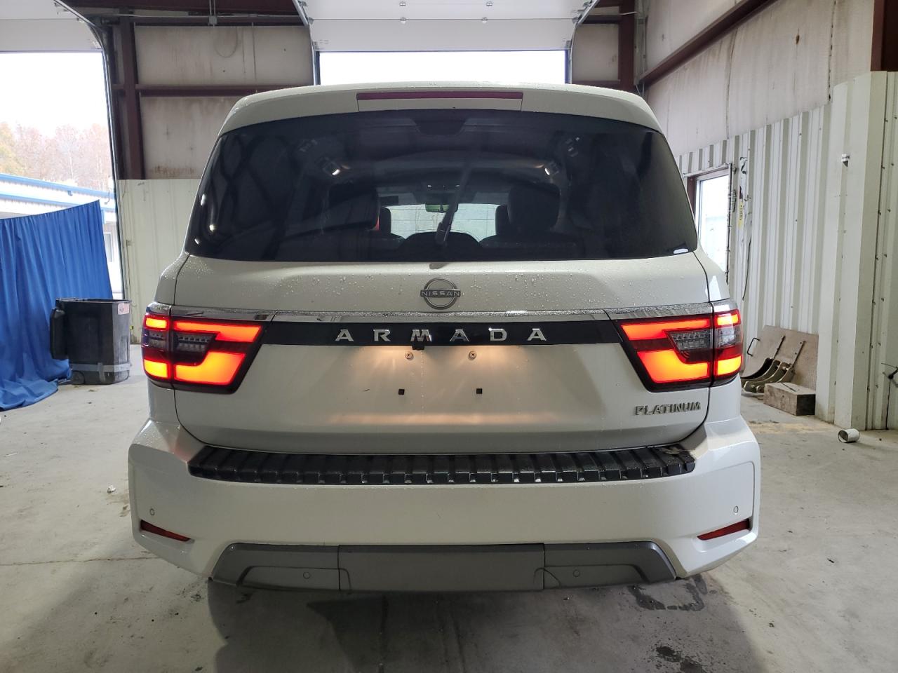 Nissan Armada Platinum Image 9