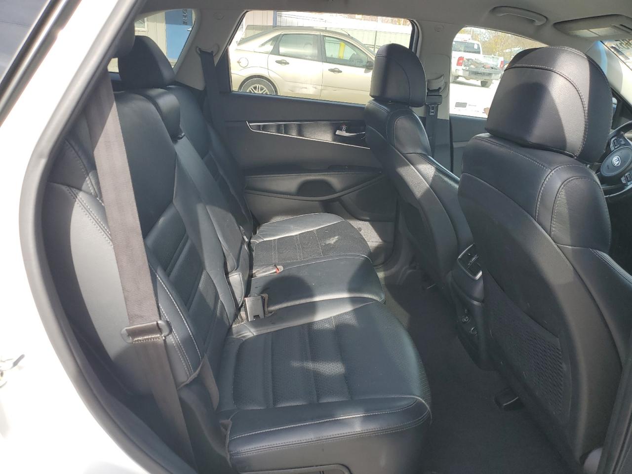 Kia Sorento Lx Image 8