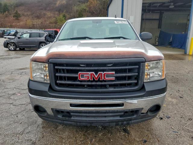 GMC Sierra C1500 Image 2