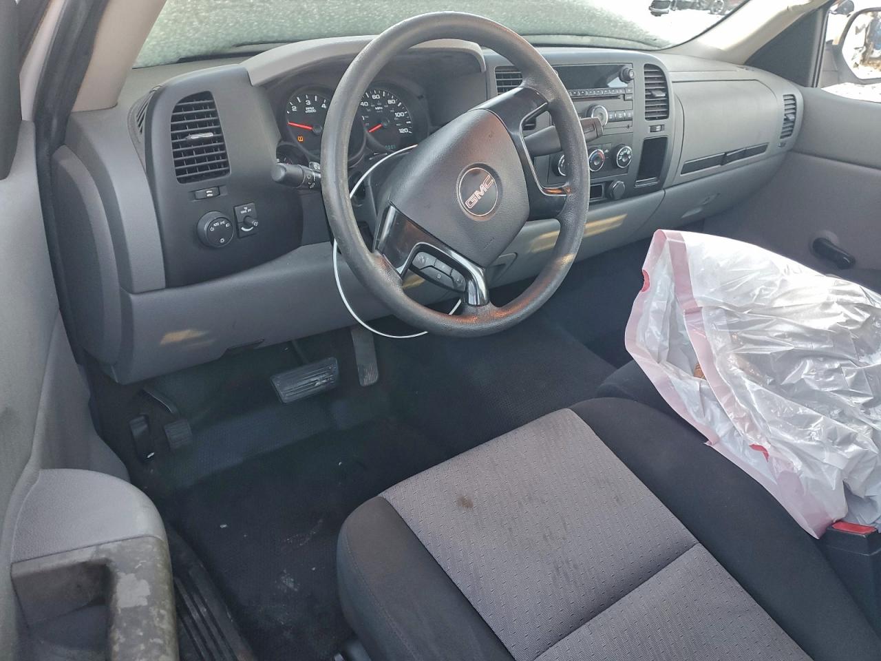 GMC Sierra C1500 Image 8