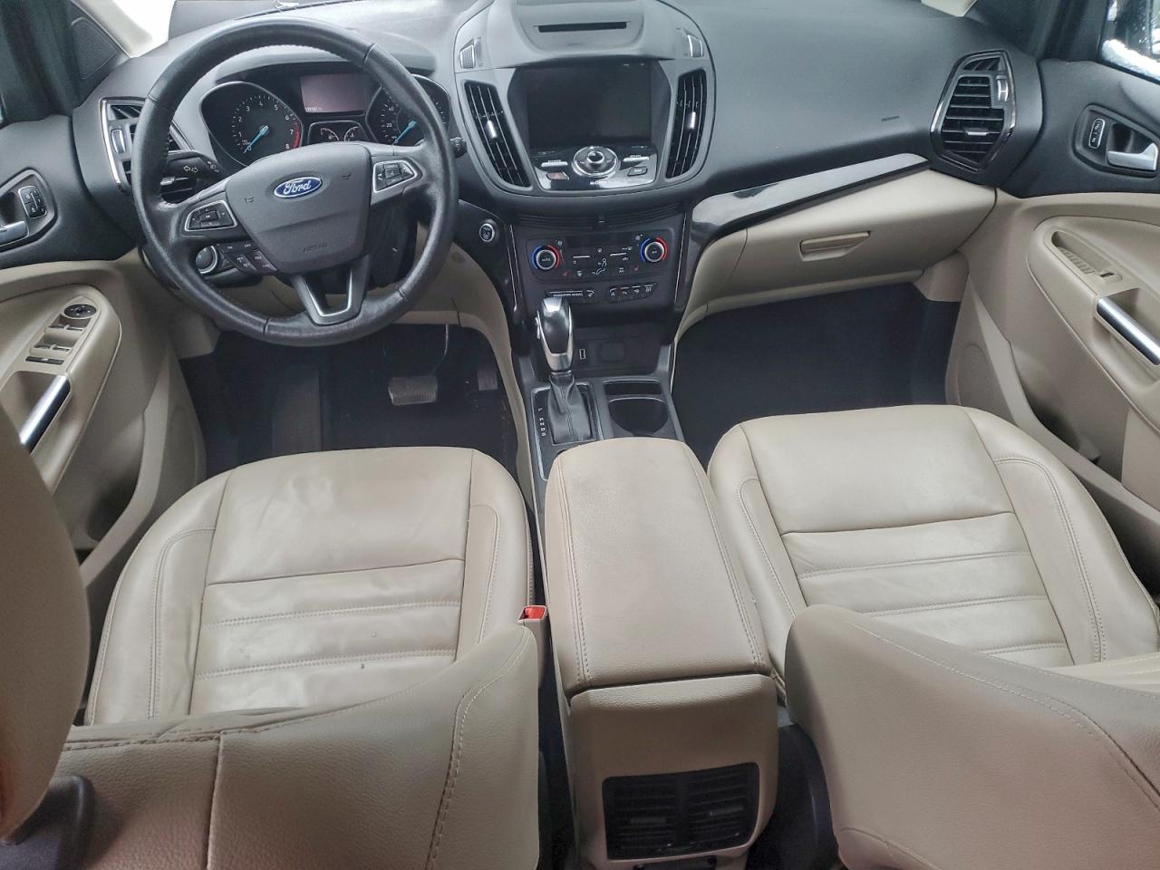 Ford Escape Titanium Image 13