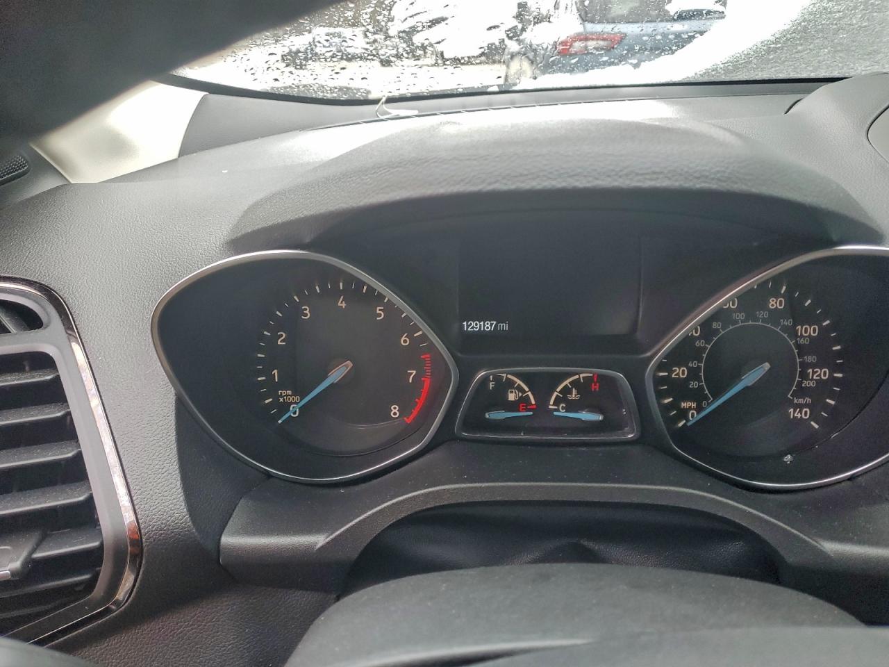 Ford Escape Titanium Image 10