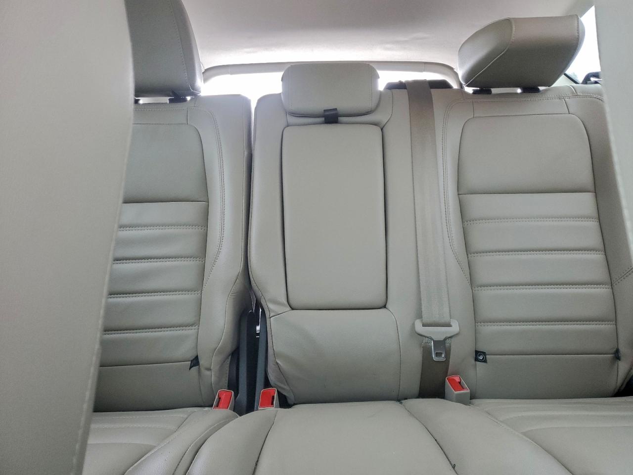 Ford Escape Titanium Image 2