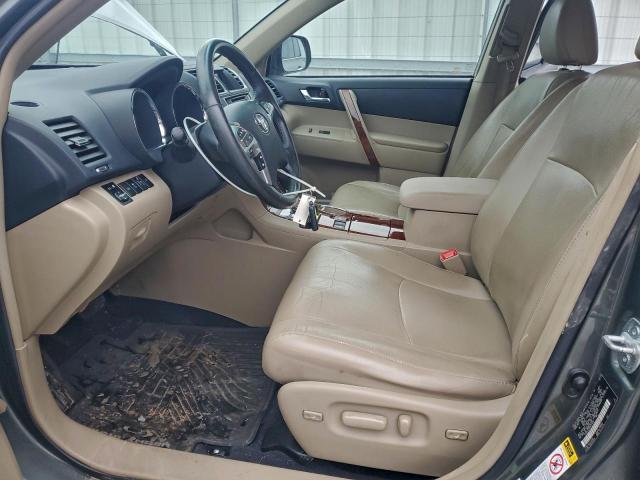 Toyota Highlander Limited Image 8