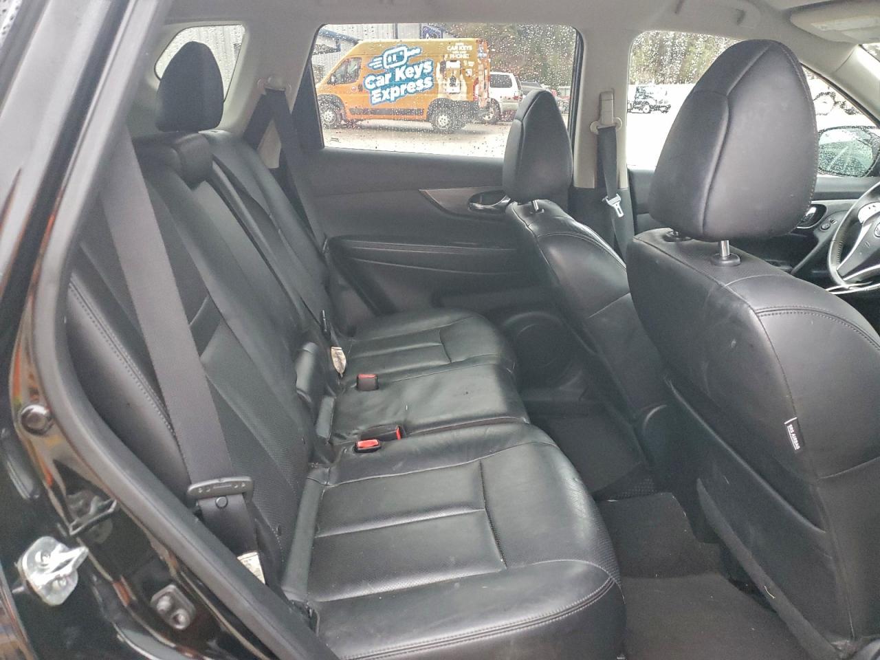 Nissan Rogue S Image 12