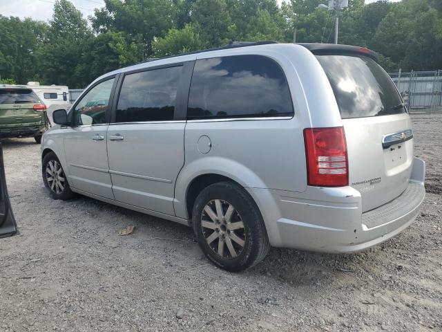 Chrysler Minivan Touring Image 2