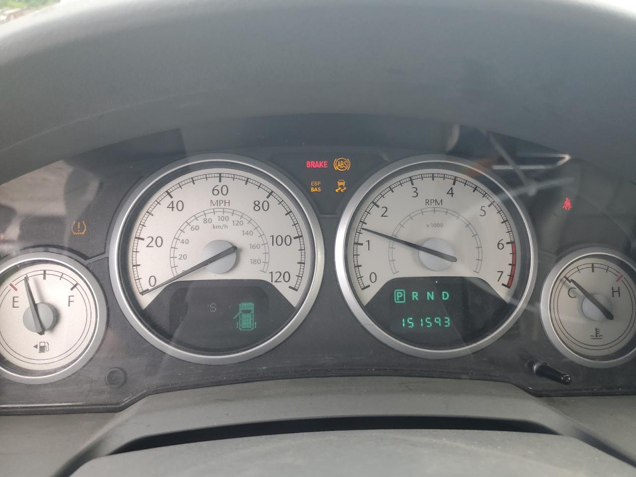 Chrysler Minivan Touring Image 12