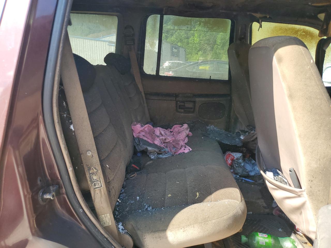 Ford Explorer Xlt Image 8