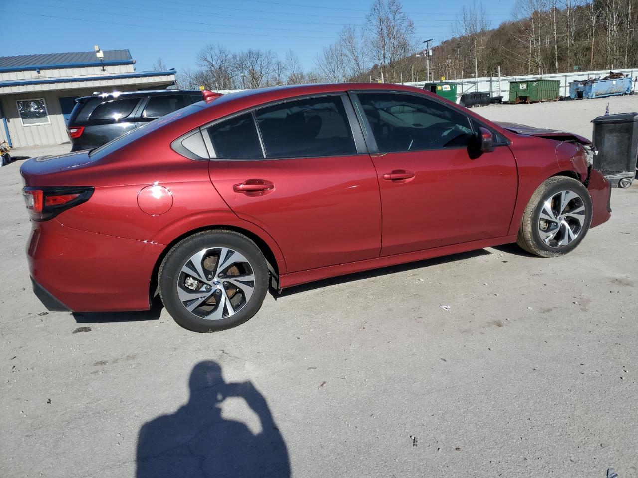 Subaru Legacy Premium Image 2