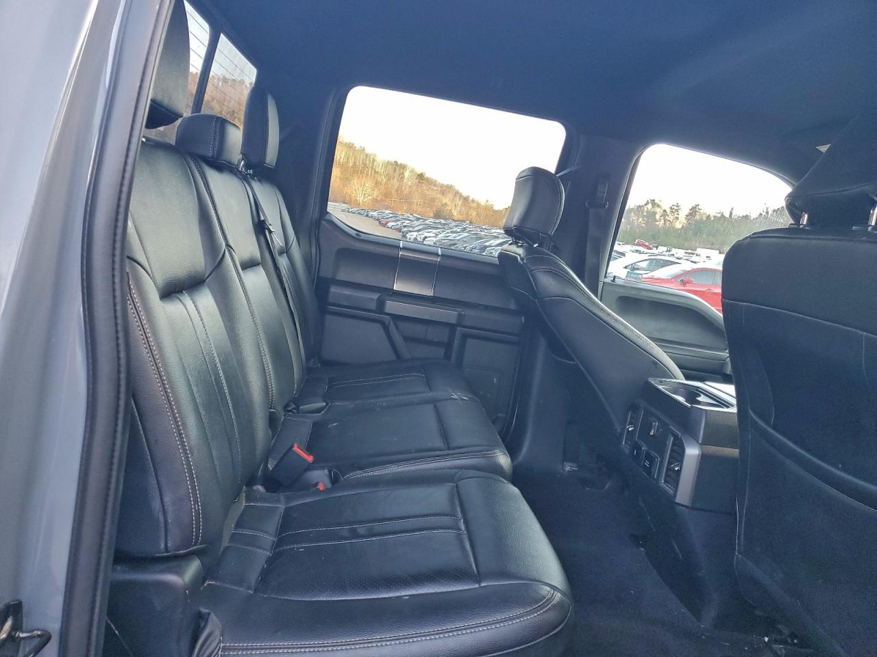 Ford F-150 Supercrew Image 10