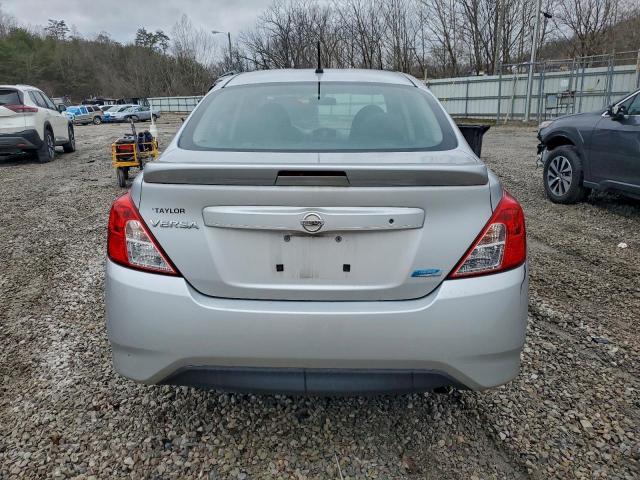 Nissan Versa S Image 2