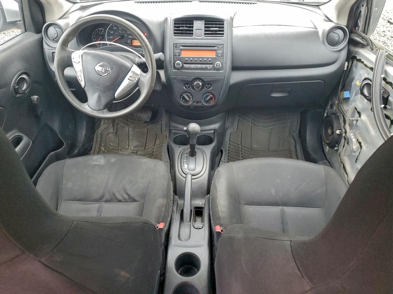 Nissan Versa S Image 9