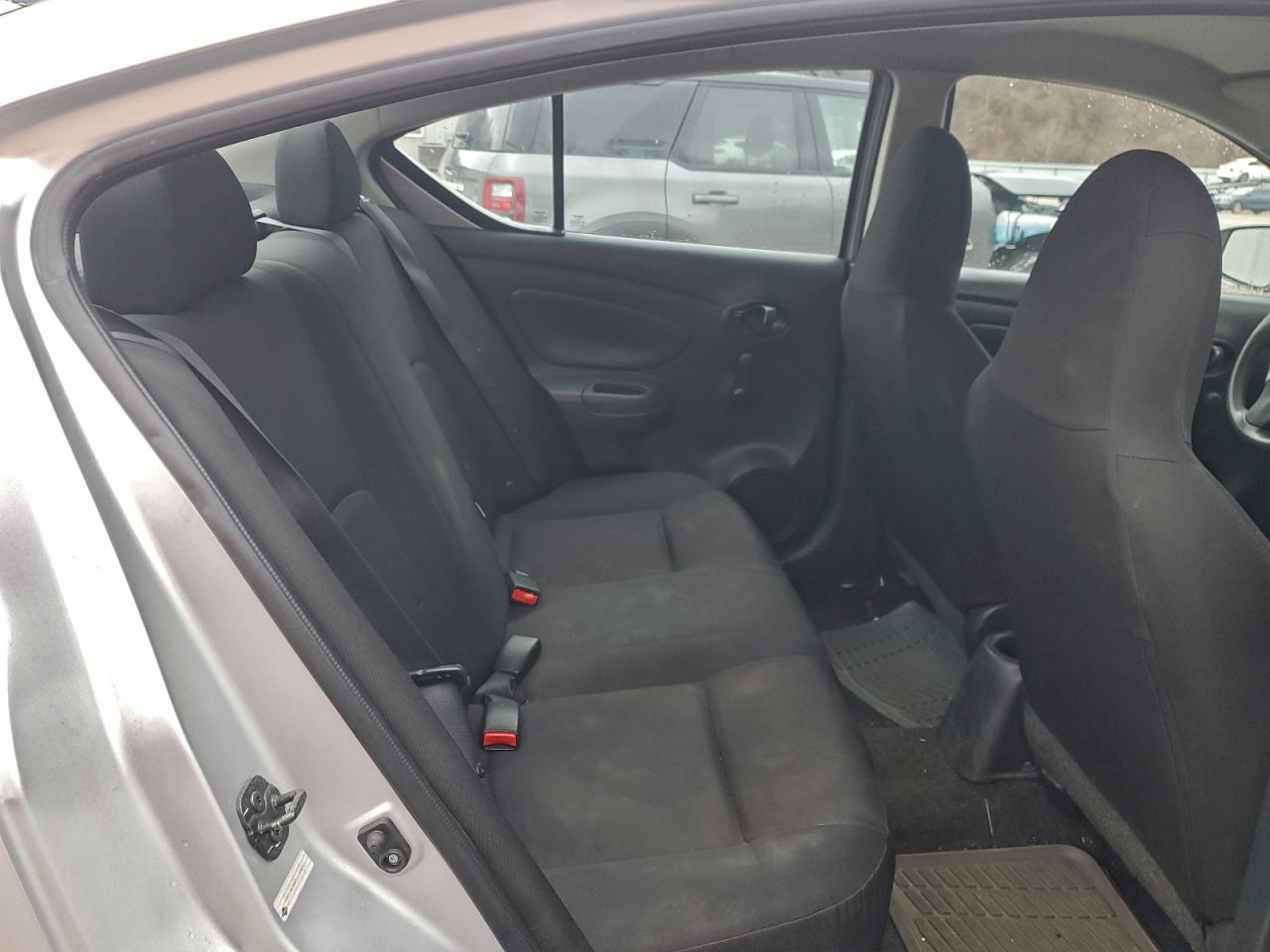 Nissan Versa S Image 5