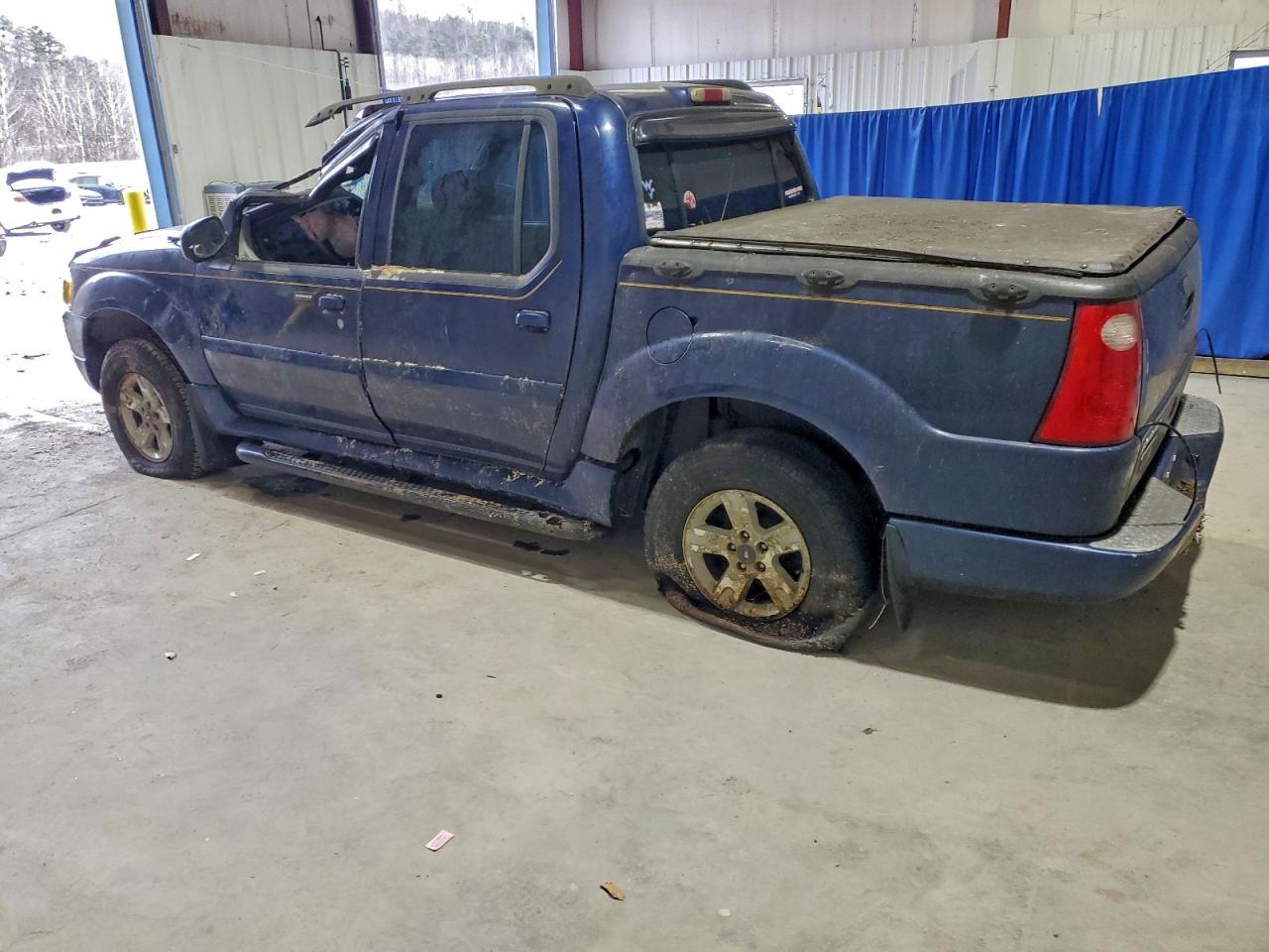 Ford Explorer Image 3