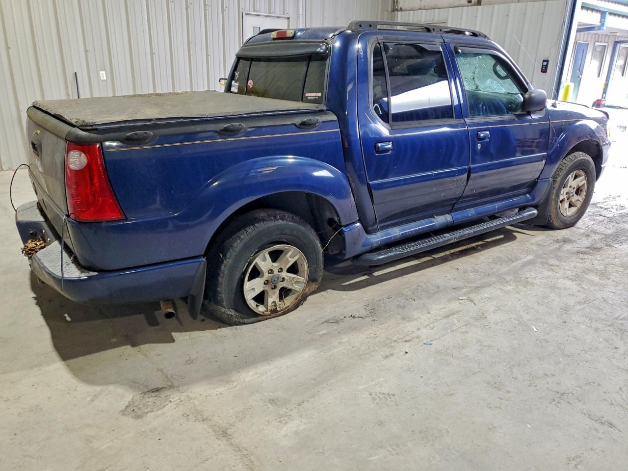 Ford Explorer Image 4