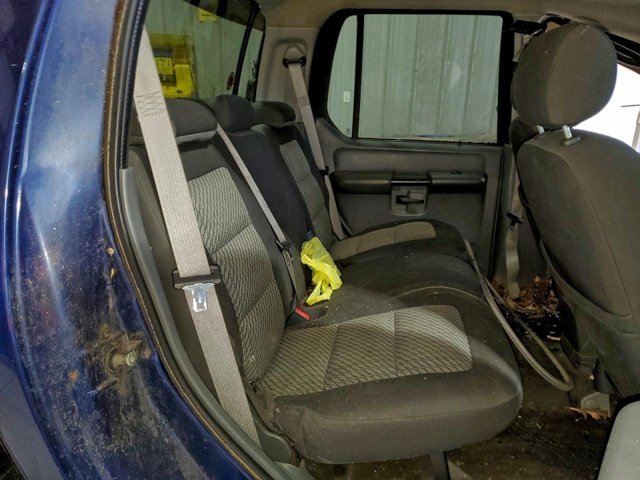 Ford Explorer Image 10