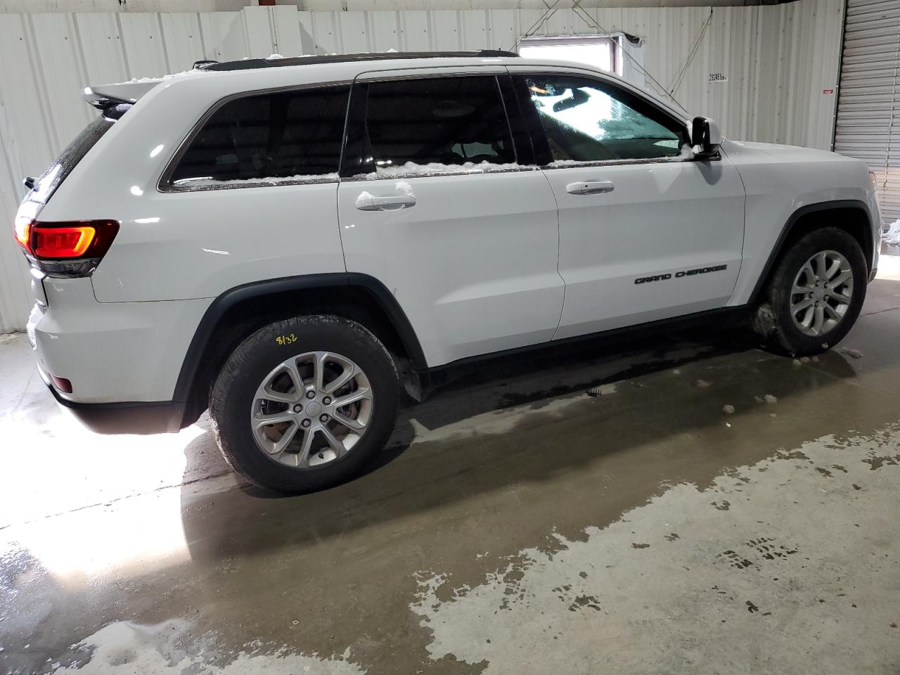 Jeep Grand Cherokee Laredo Image 12