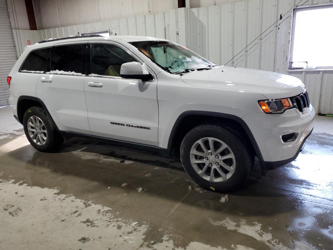 Jeep Grand Cherokee Laredo Image 11