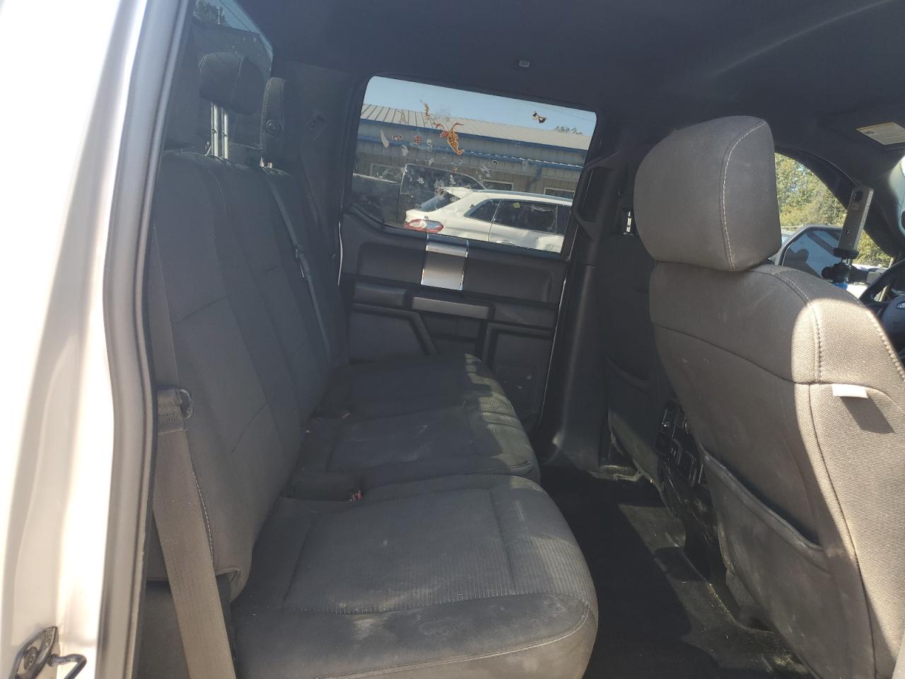 Ford F-150 Supercrew Image 11