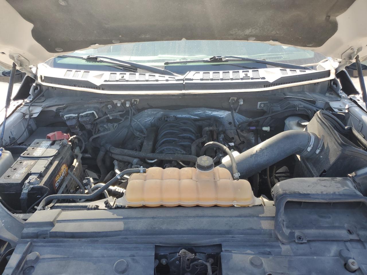 Ford F-150 Supercrew Image 6