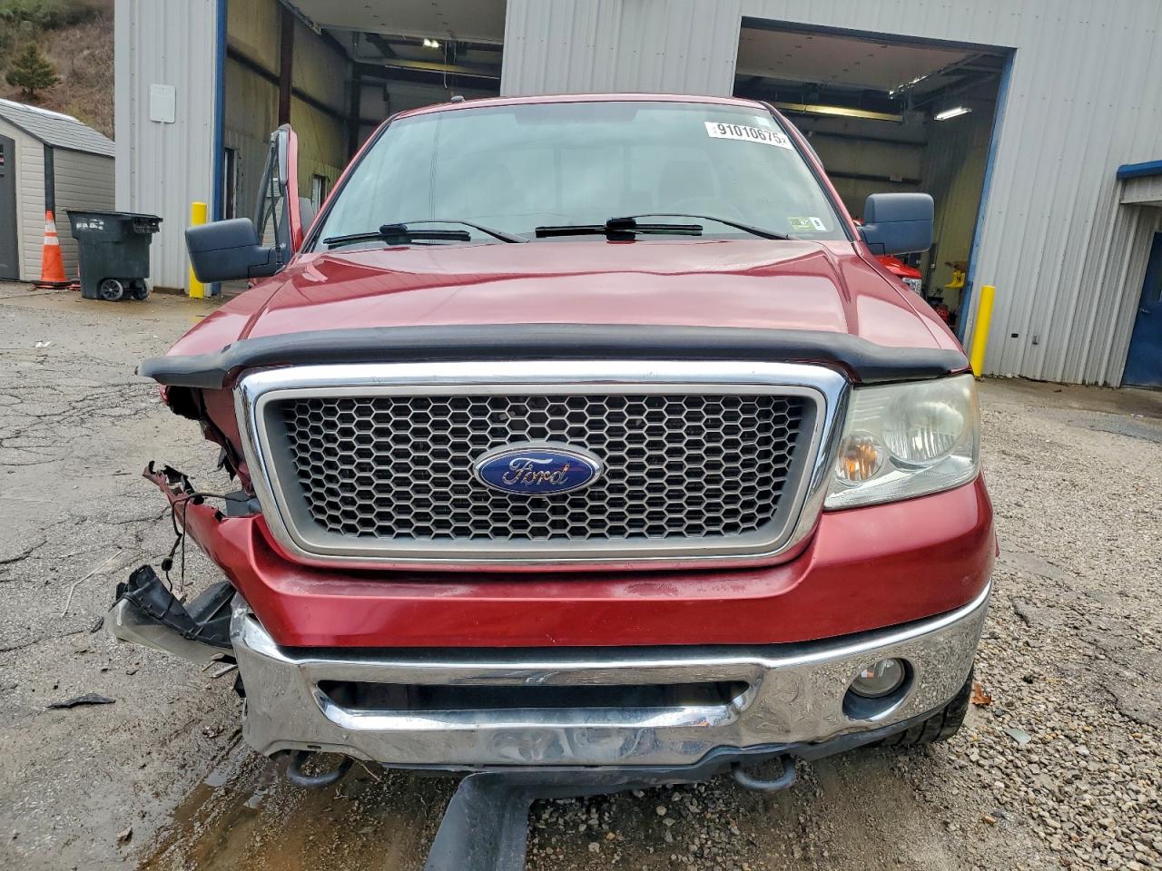 Ford F-150 Supercrew Image 8