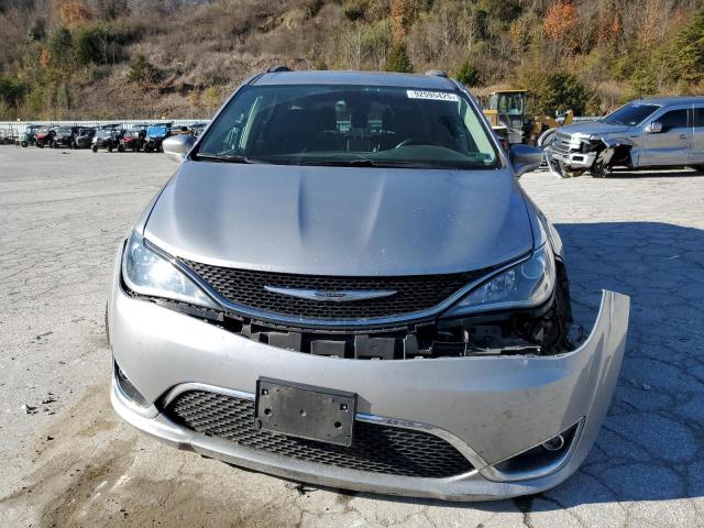 Chrysler Pacifica Touring L Image 14