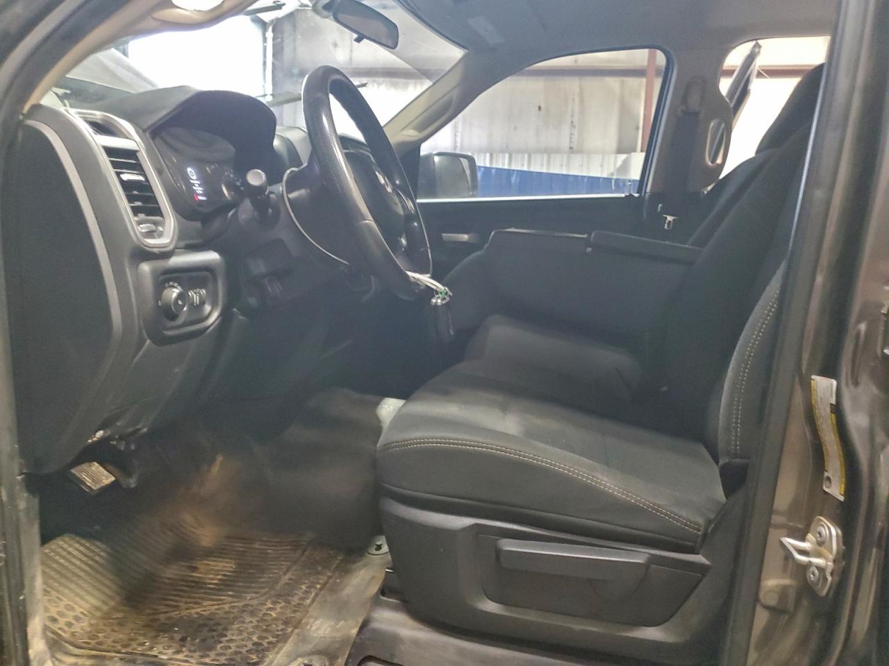 Ram 2500 Tradesman Image 3