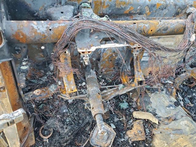 Chevrolet Silverado K1500 Custom Image 8