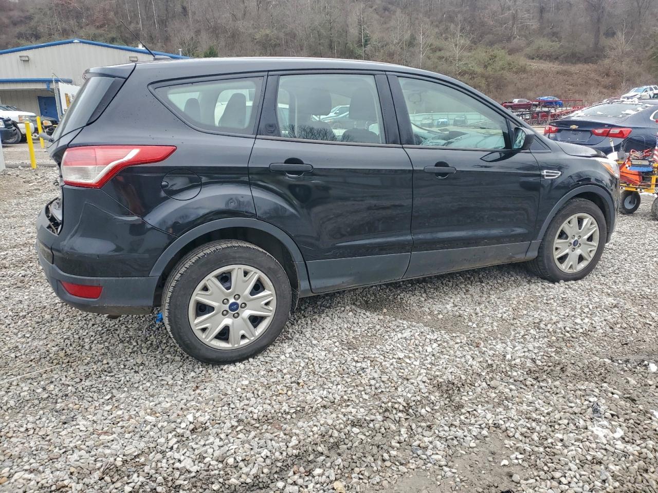 Ford Escape S Image 2