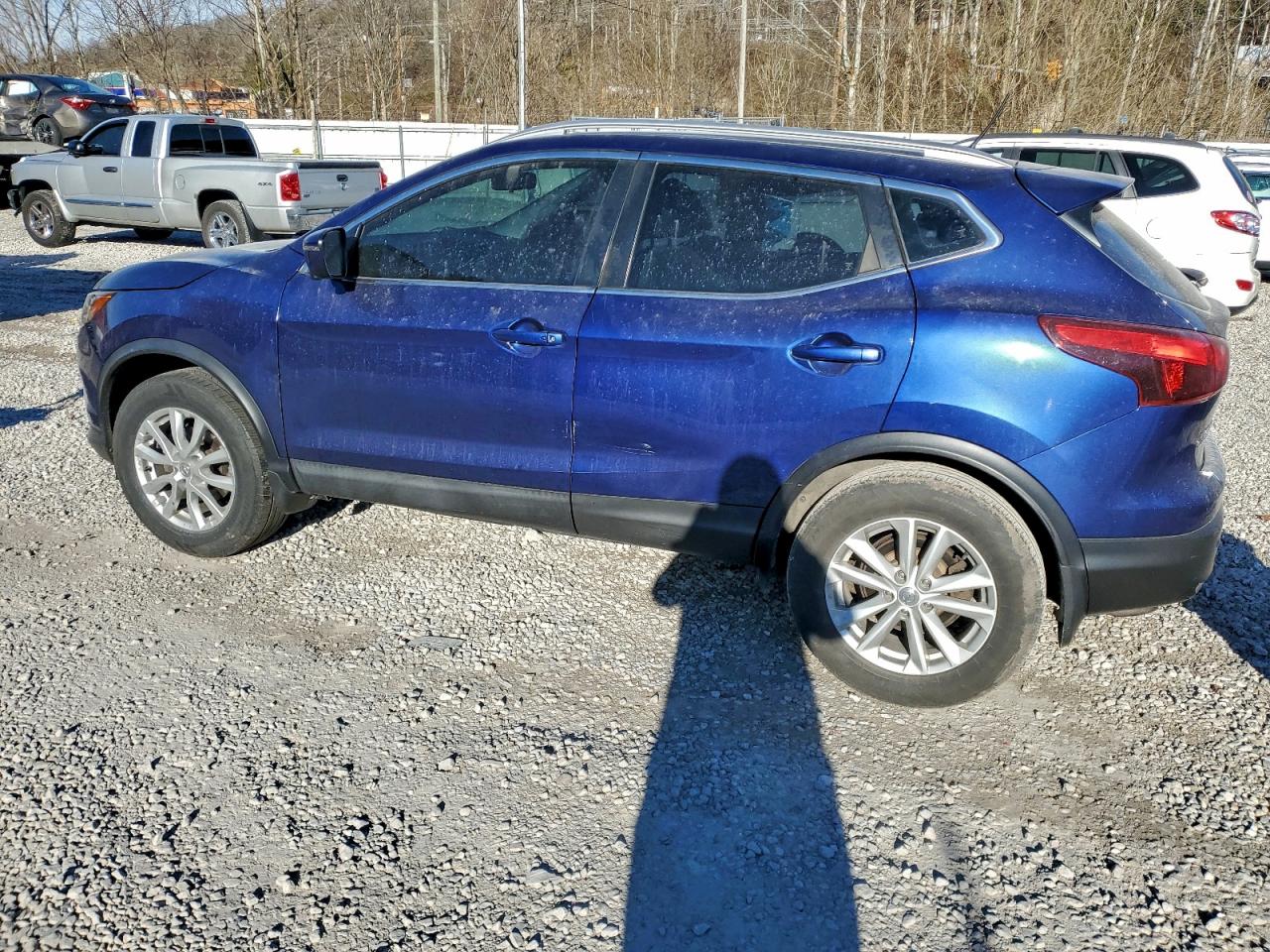 Nissan Rogue S Image 3