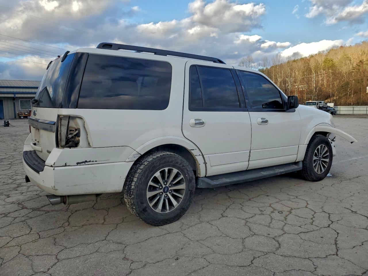 Ford Expedition Xlt Image 4