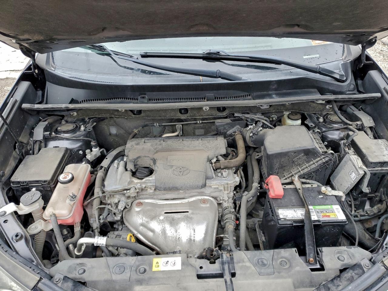 Toyota RAV4 Le Image 13