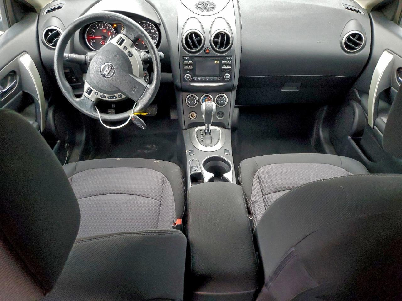 Nissan Rogue S Image 6