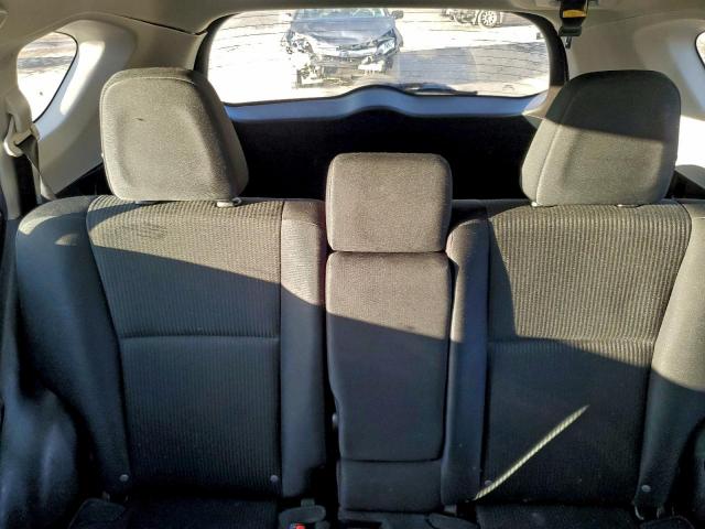 Toyota RAV4 Le Image 2