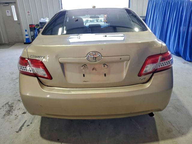 Toyota Camry Base Image 11