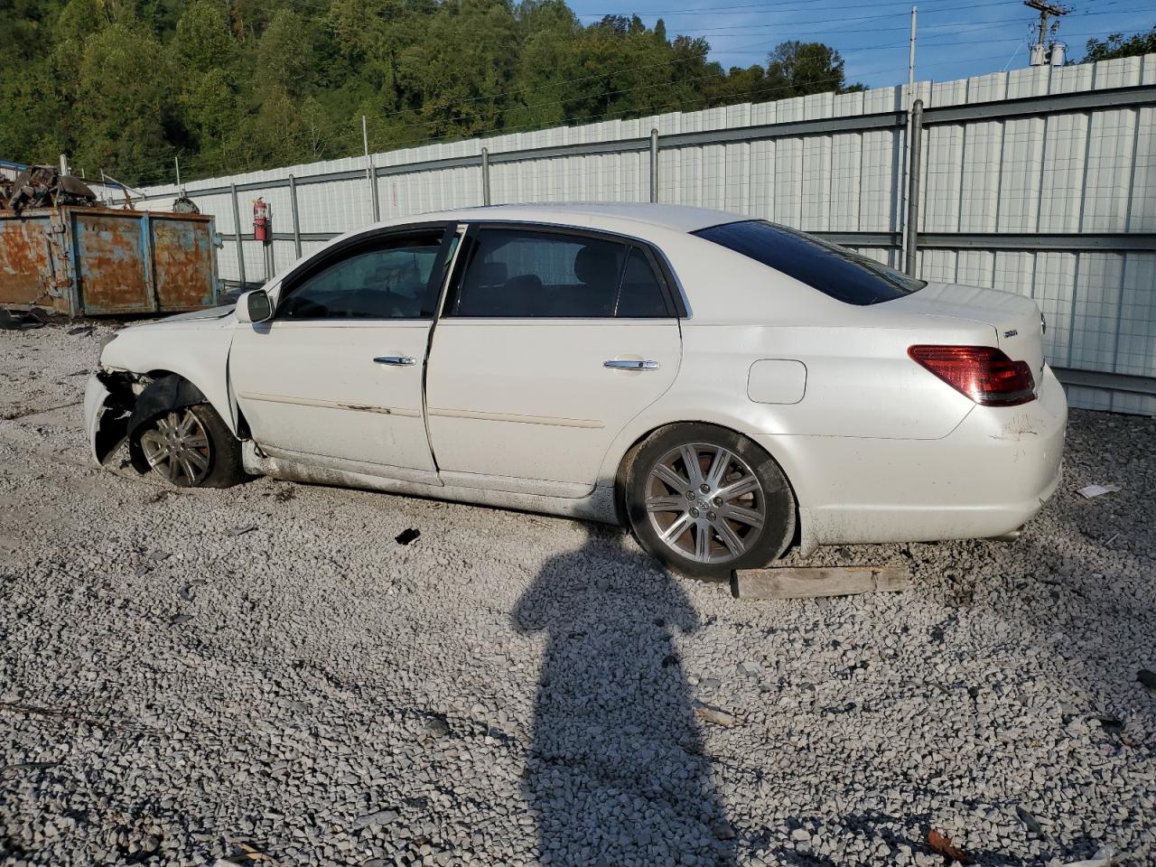 Toyota Avalon Xl Image 2