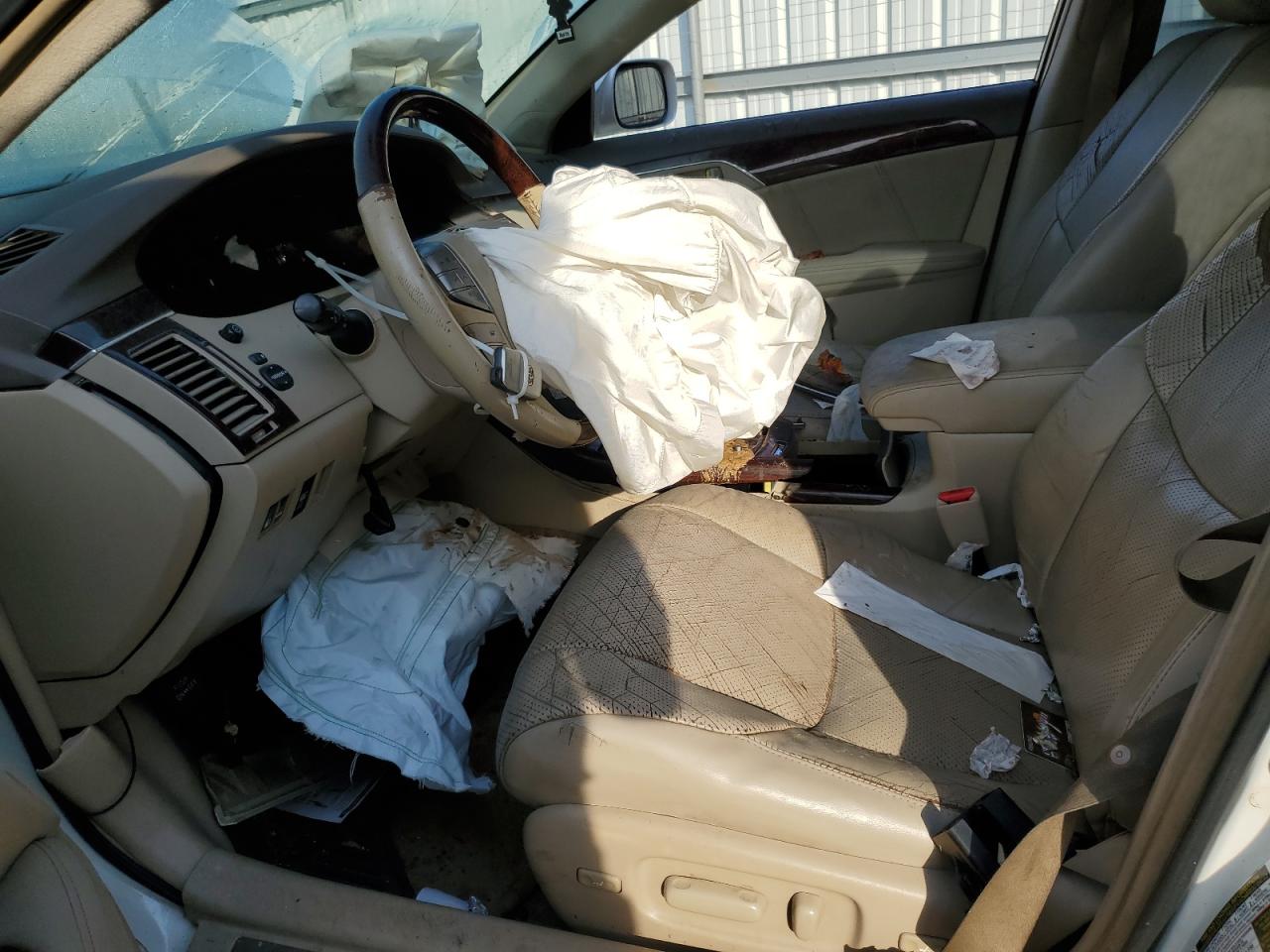 Toyota Avalon Xl Image 6